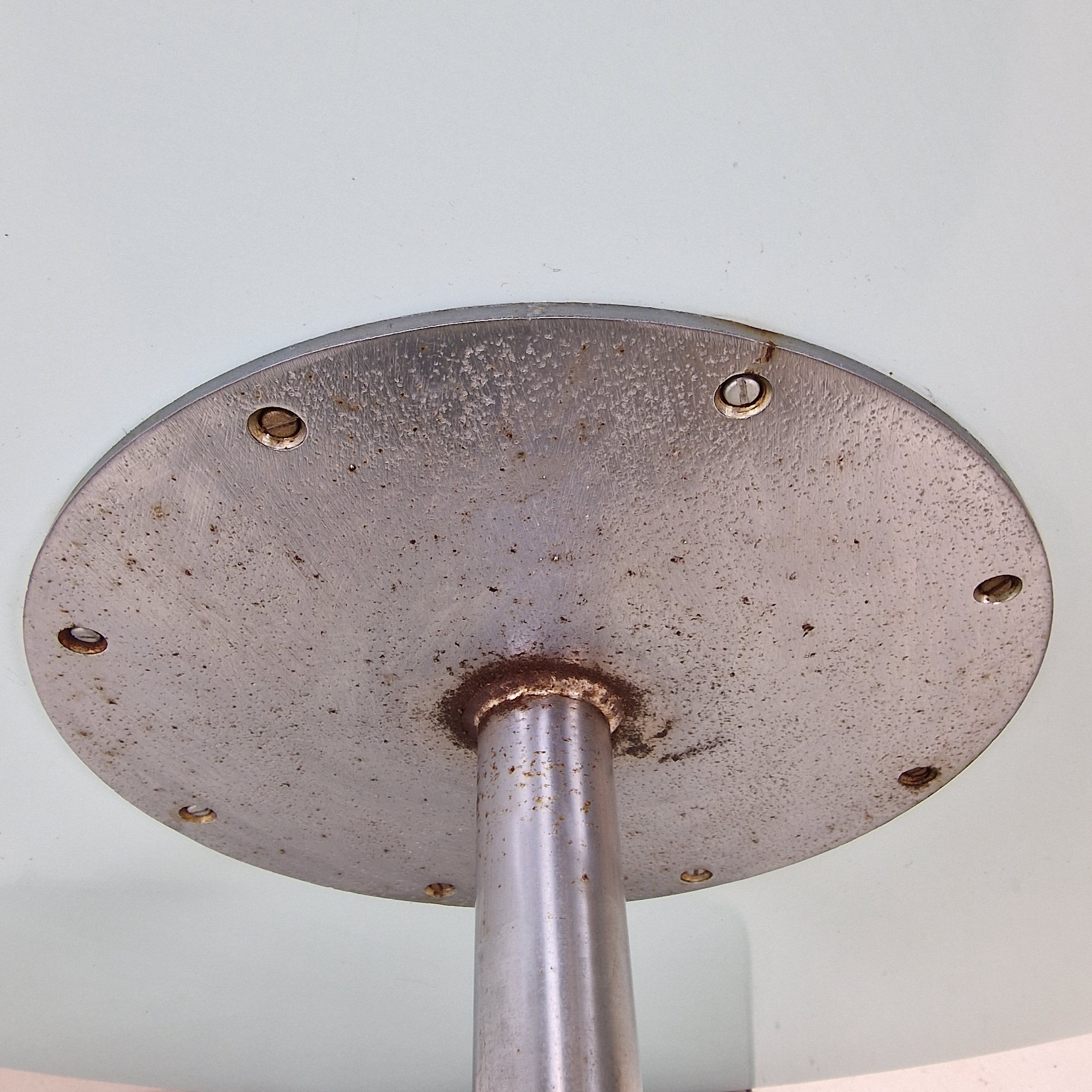 Circle coffee table by Pierre Paulin for Artifort 1960's