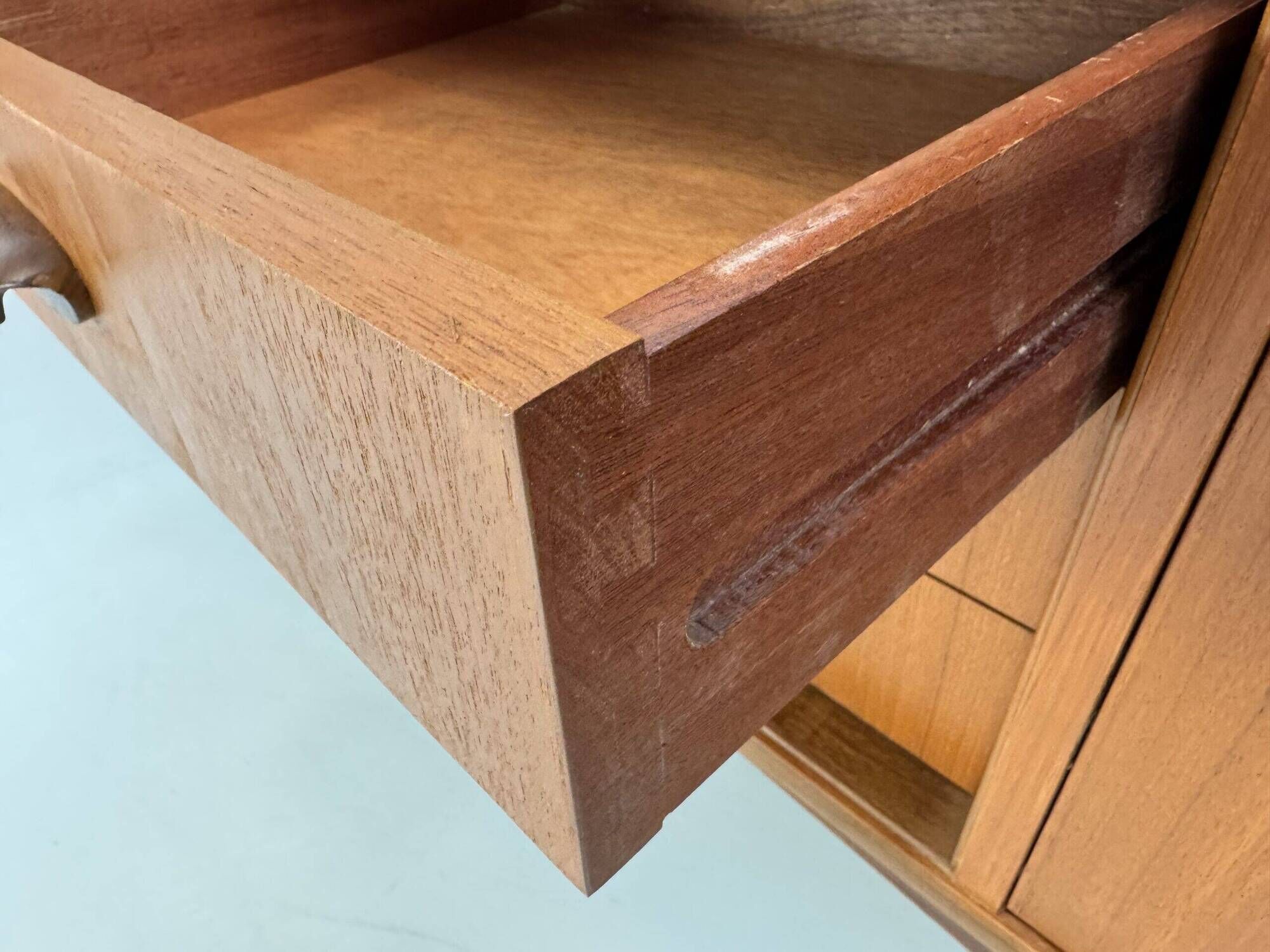 Buffet vintage G-Plan.