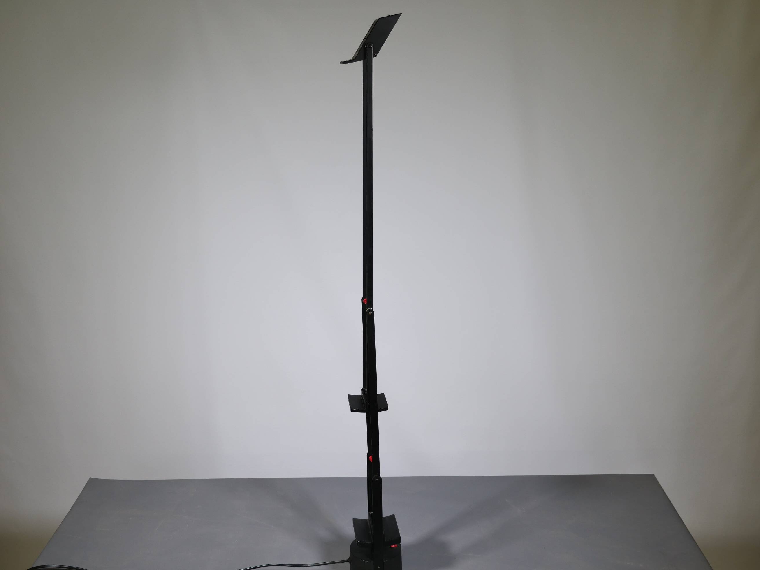 Design table lamp in metal by Richard Sapper for Artemide