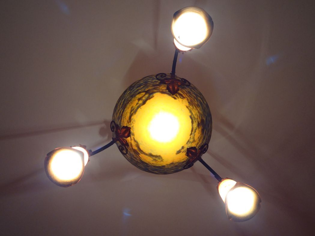 Art Deco Lustre Noverdy France in beaten iron