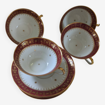 Tasses et soucoupes or et bordeaux