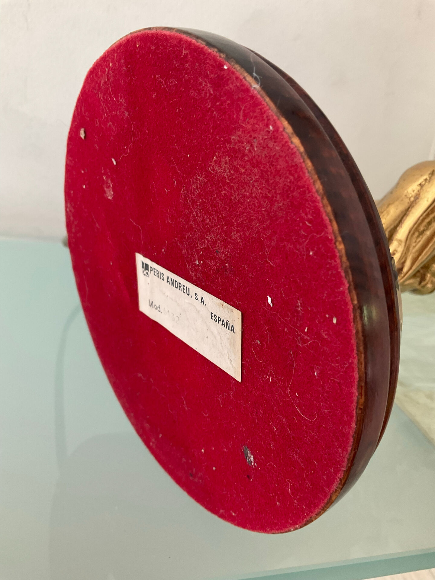 Vintage Peris Andreu lamp in bronze and wood from the 1970s.