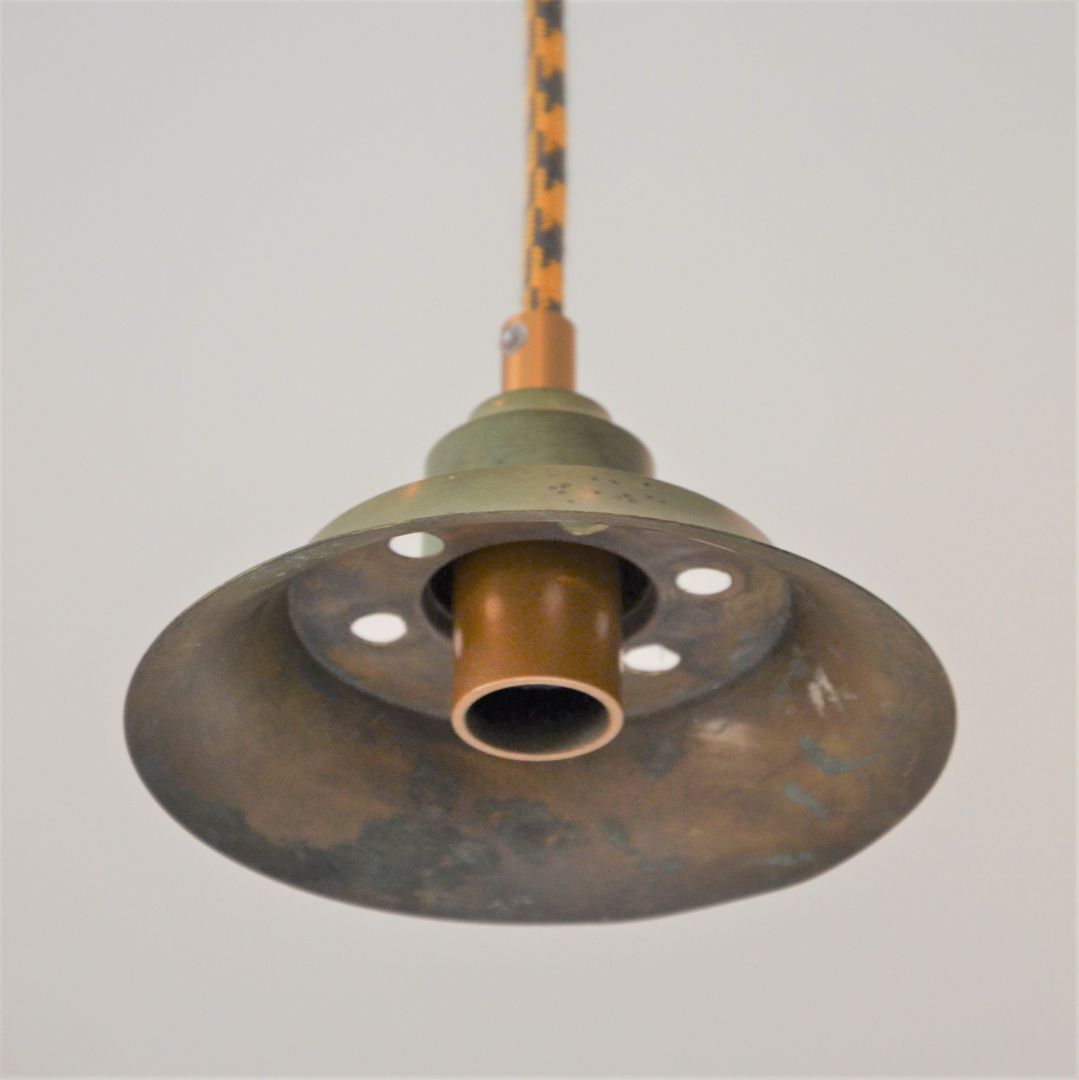 Green lamp and wooden support