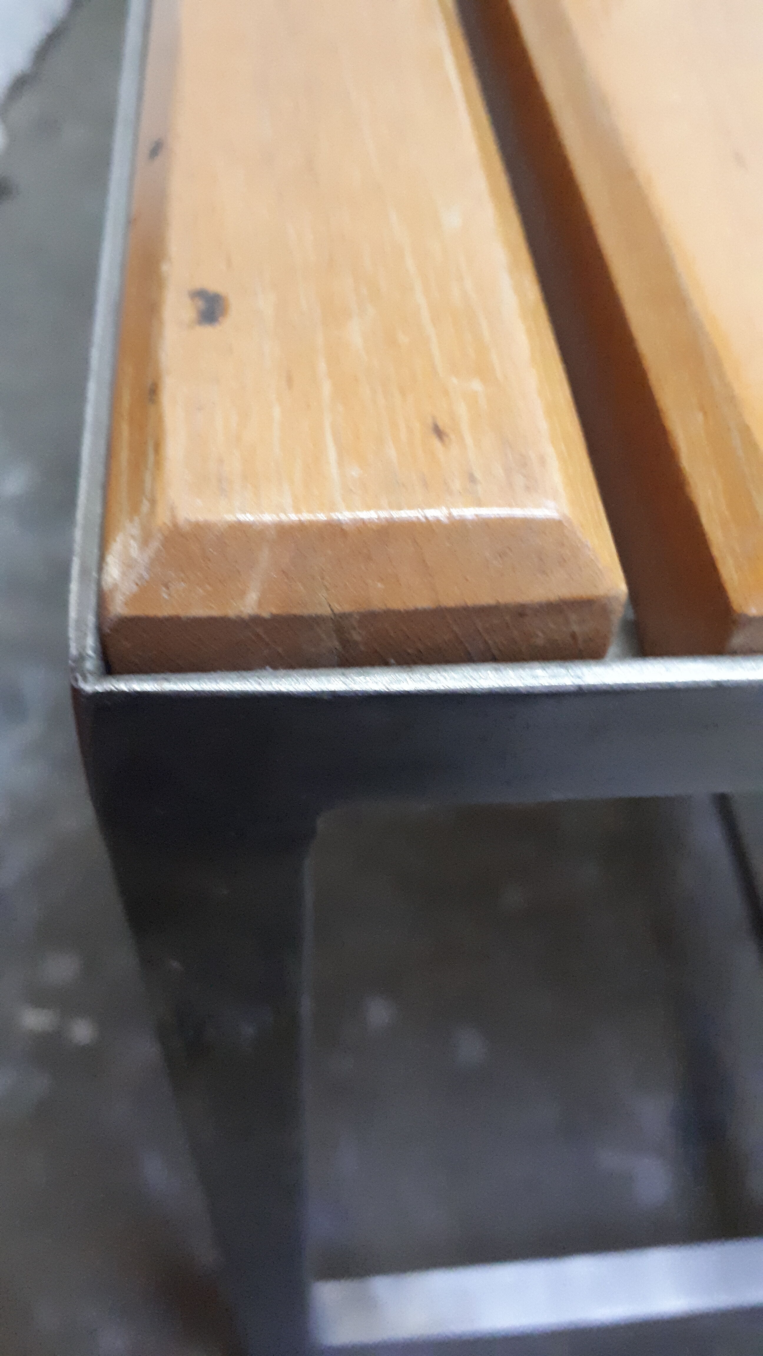 Banc design acier brossé et bois vintage 60-70