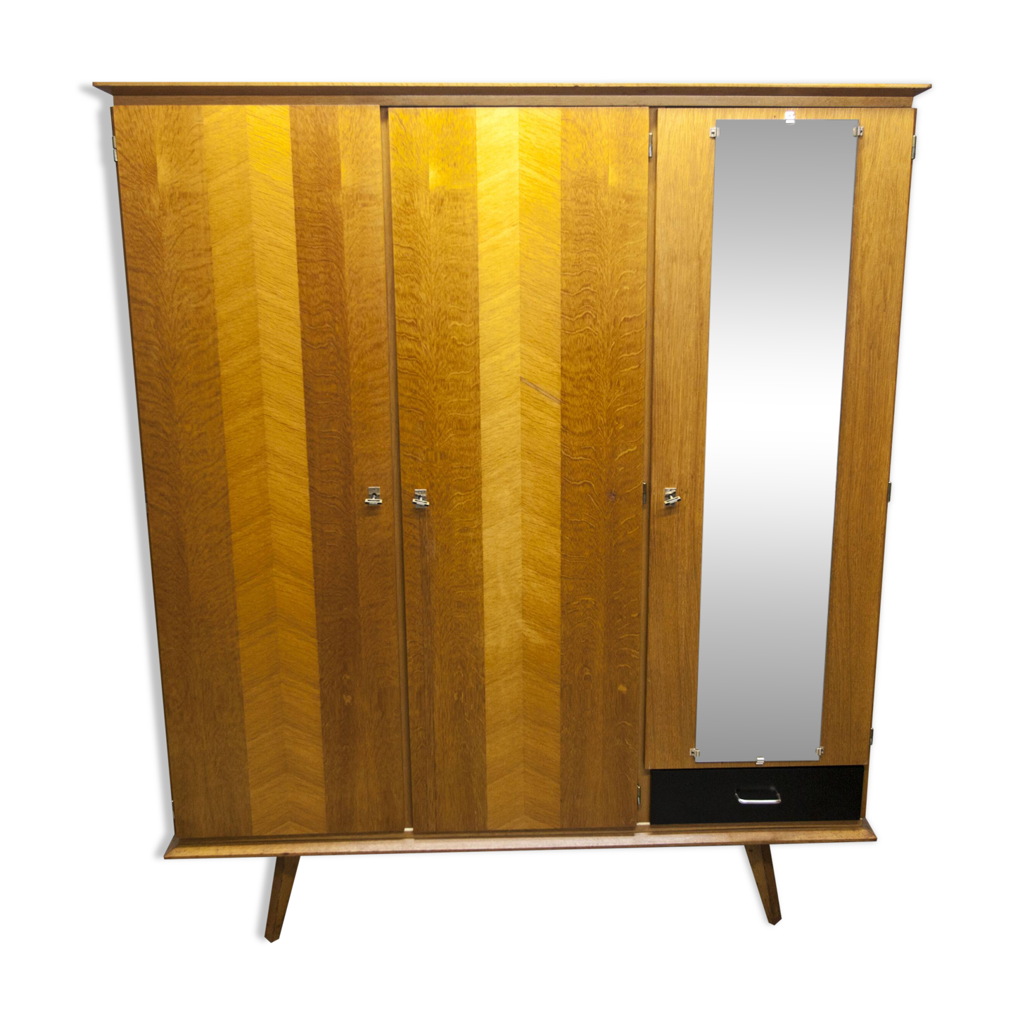 French wardrobe with tapered legs, 3 doors, 1 mirror (27*130), and 1 drawer.