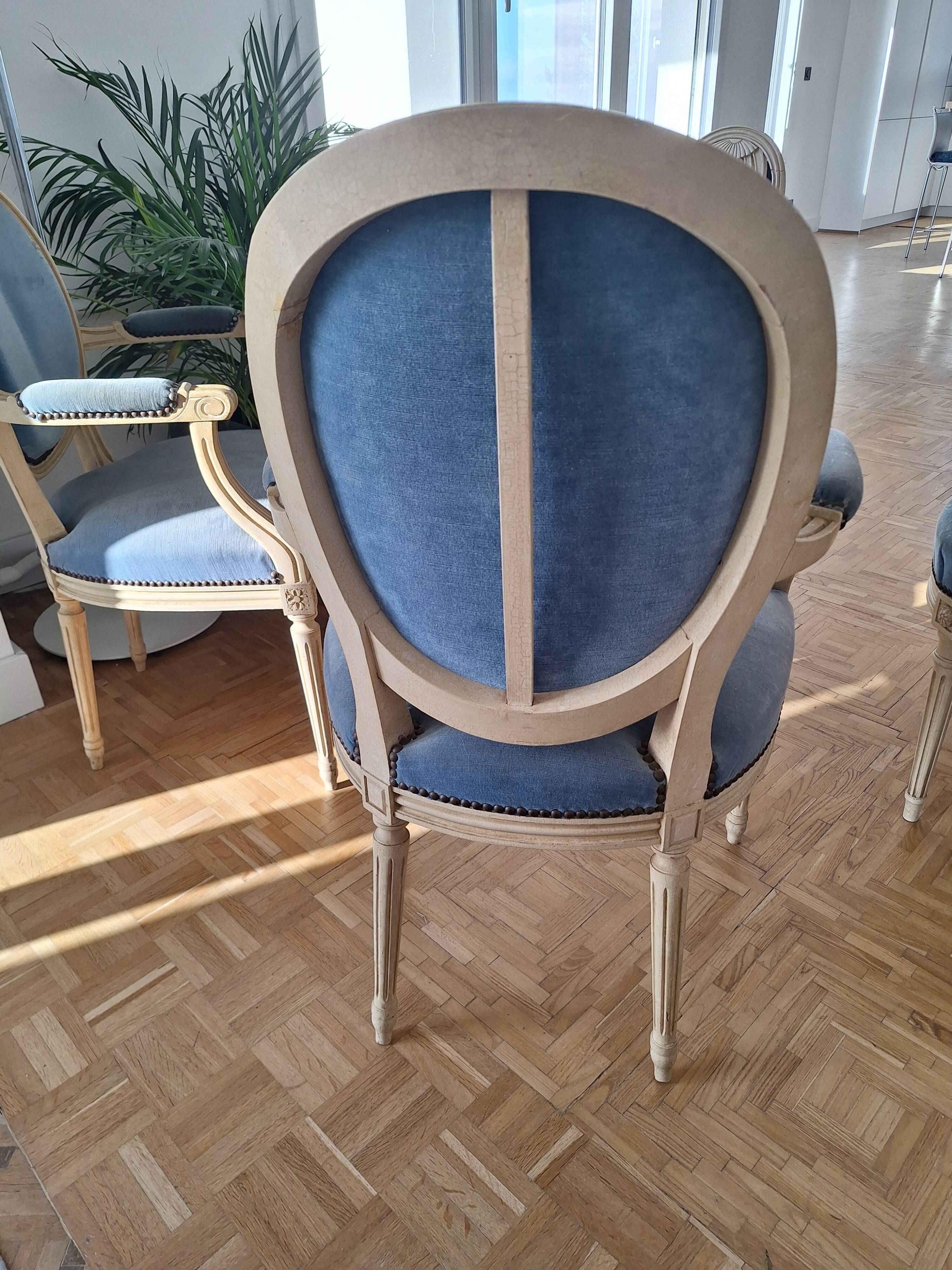Lot de 2 fauteuils et 4 chaises style Louis XVI dossier Mongolfière