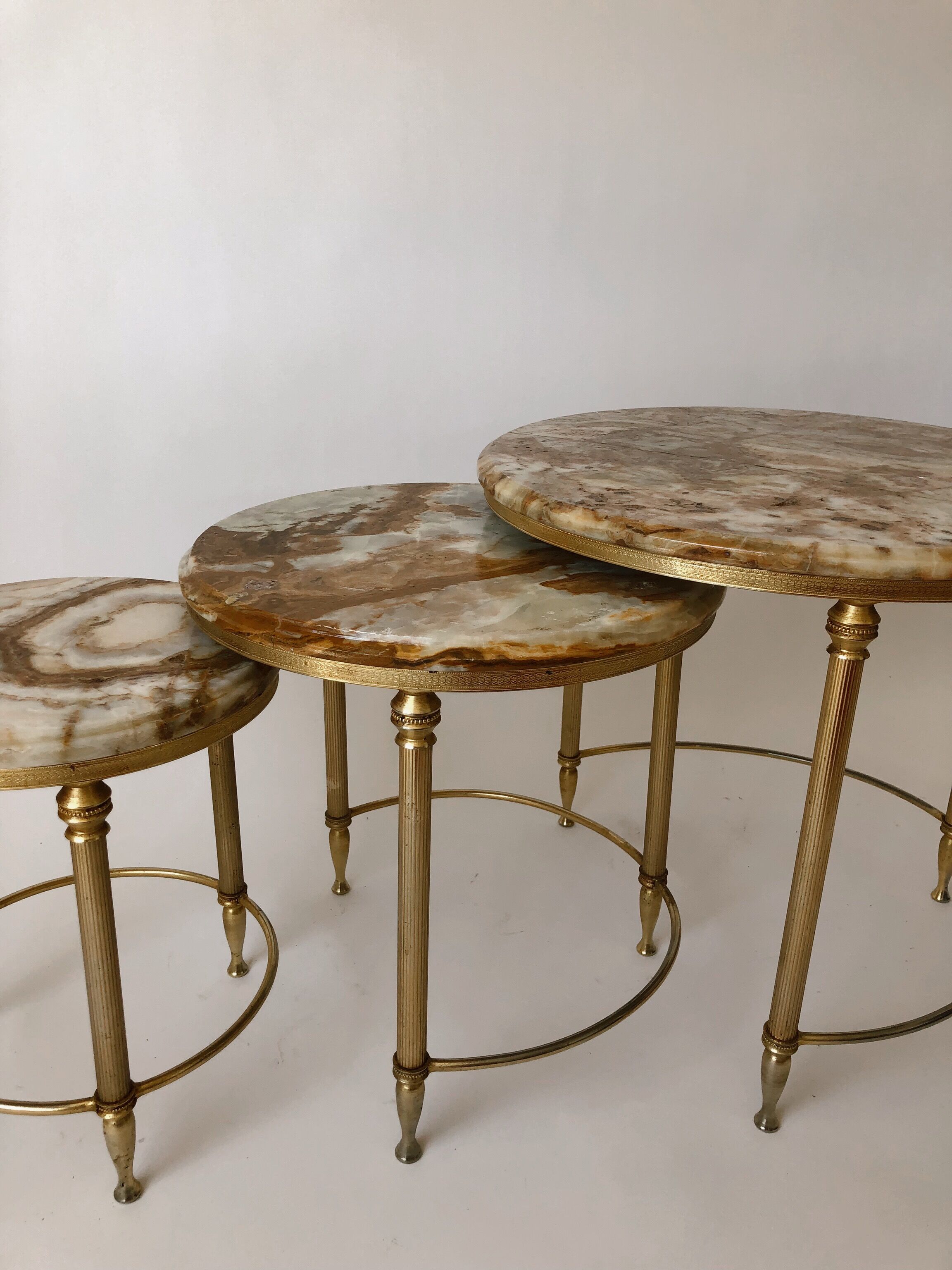 Pull out tables marble and brass