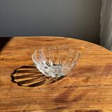 Small vintage Arcoroc Codec glass salad bowl with stylized petal patterns