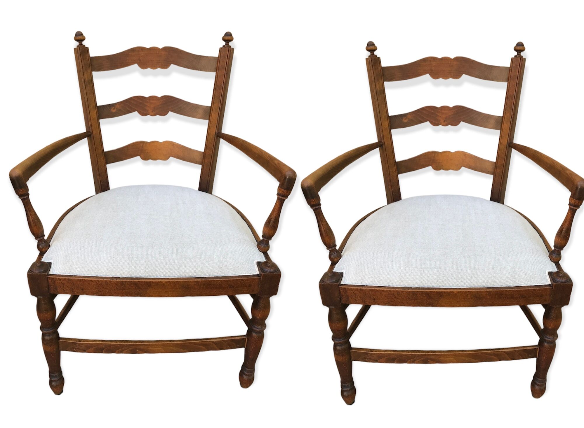 Paire de fauteuils anciens