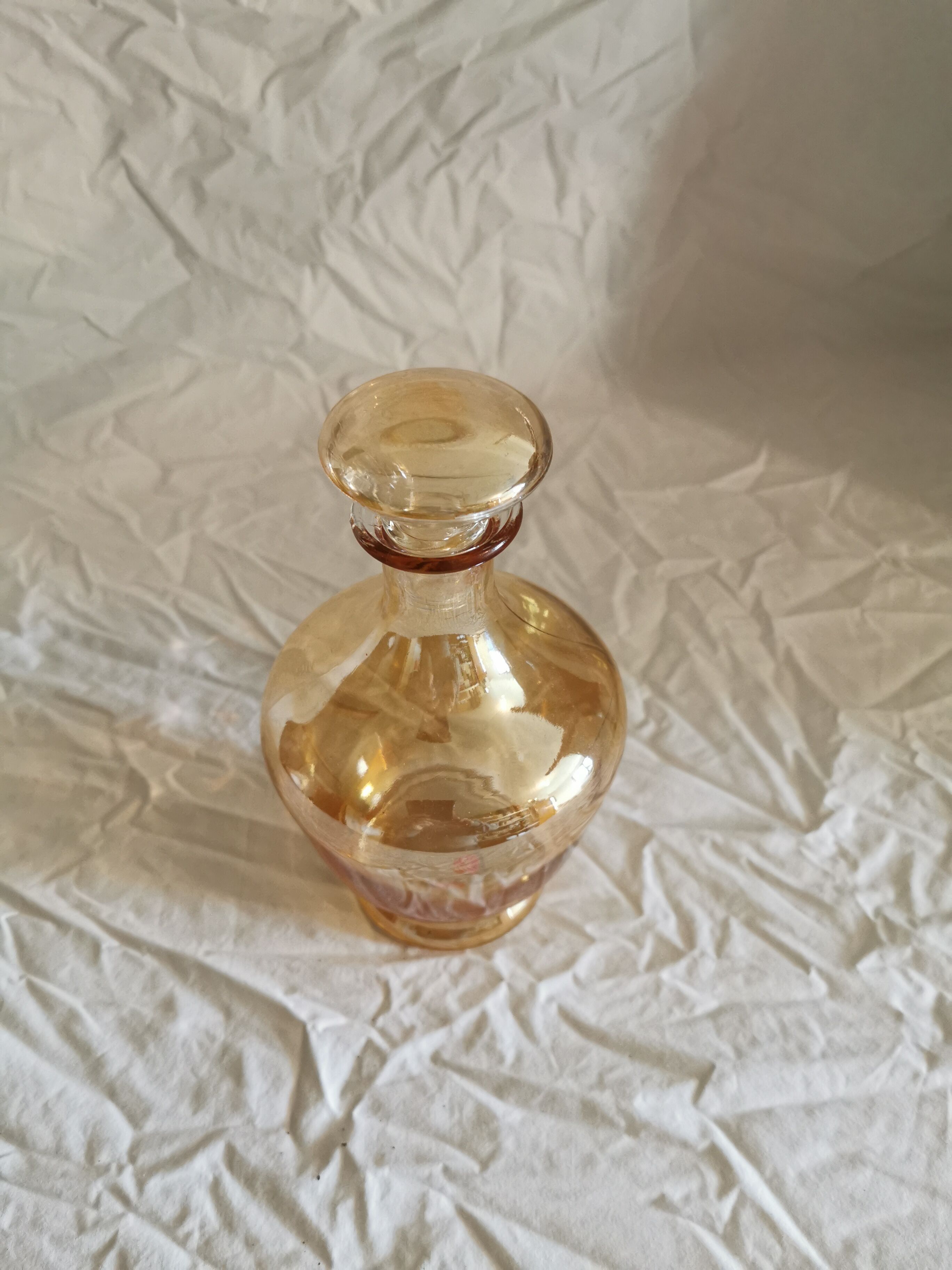 Glass Art Decarafe with golden reflections