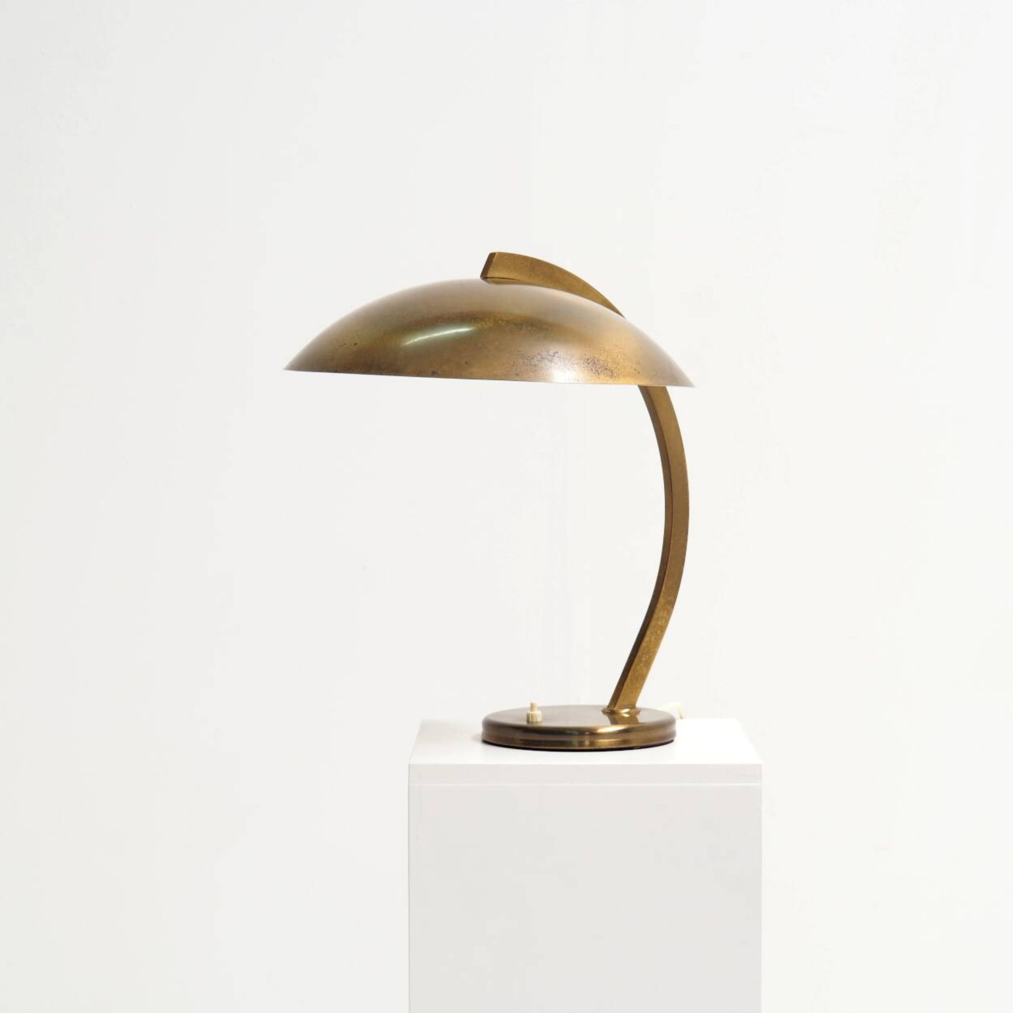 Lampe de bureau ou de table élégante des années 1950