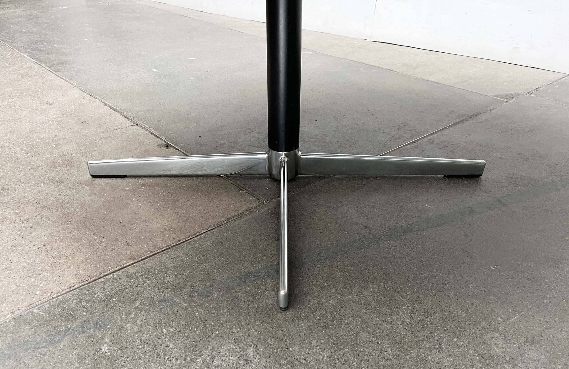 Mid-century modern minimalist space coffee table from Wiener Werkstätte, 1960s.