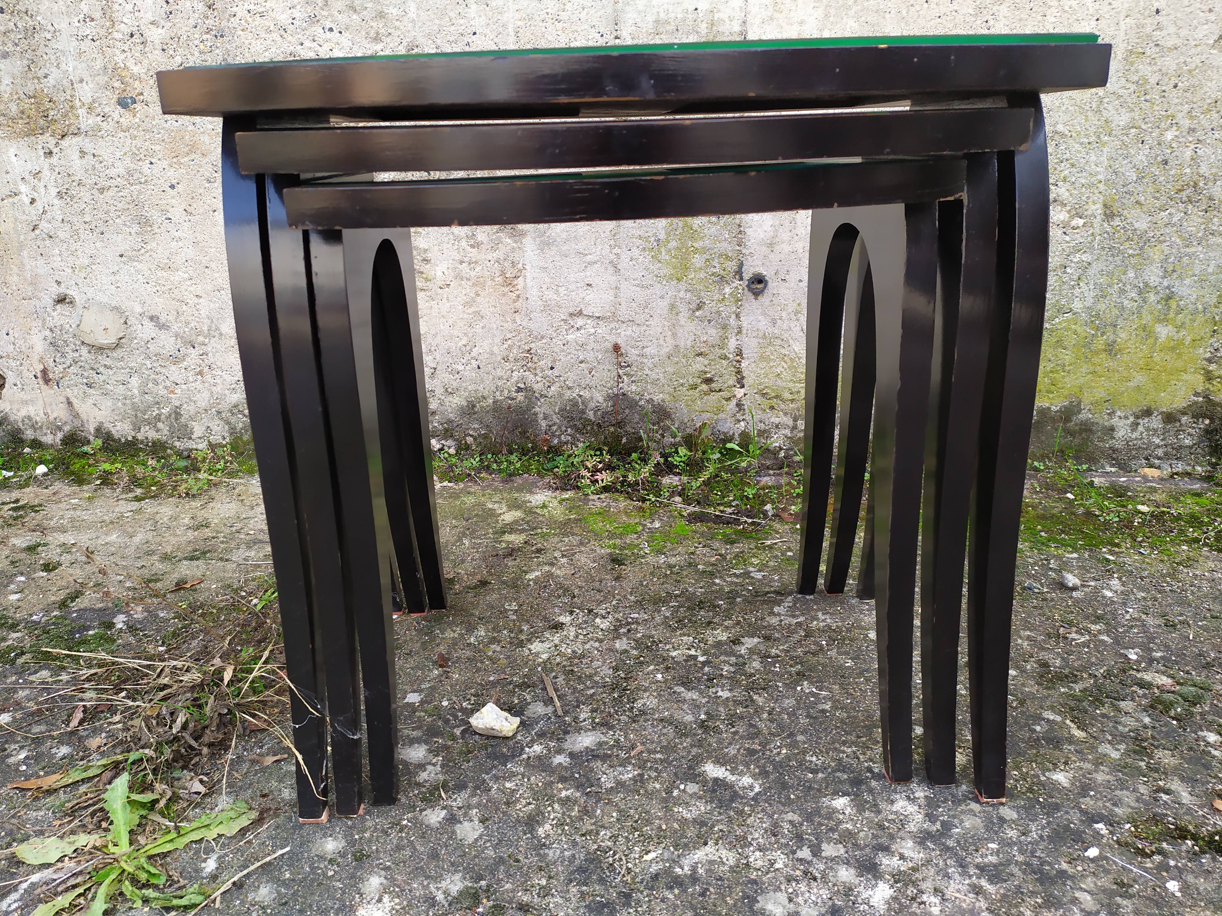 Tables gigognes art déco