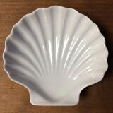 Three cups scallops in porcelain