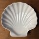 Three cups scallops in porcelain