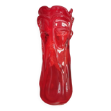 Vase en verre rouge