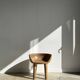 Chaise quadripode assise ronde à petit dossier en manguier naturel monoxyle