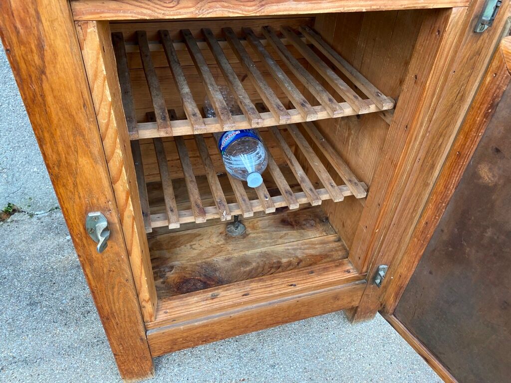 Frigo craft furniture wood oak bar ice cream from the 1930s