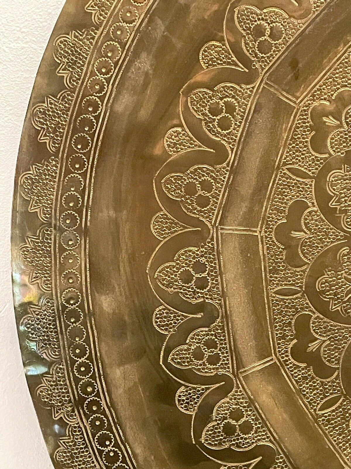 Superb large plateau chiseled oriental copper. chic ethnic vintage deco
