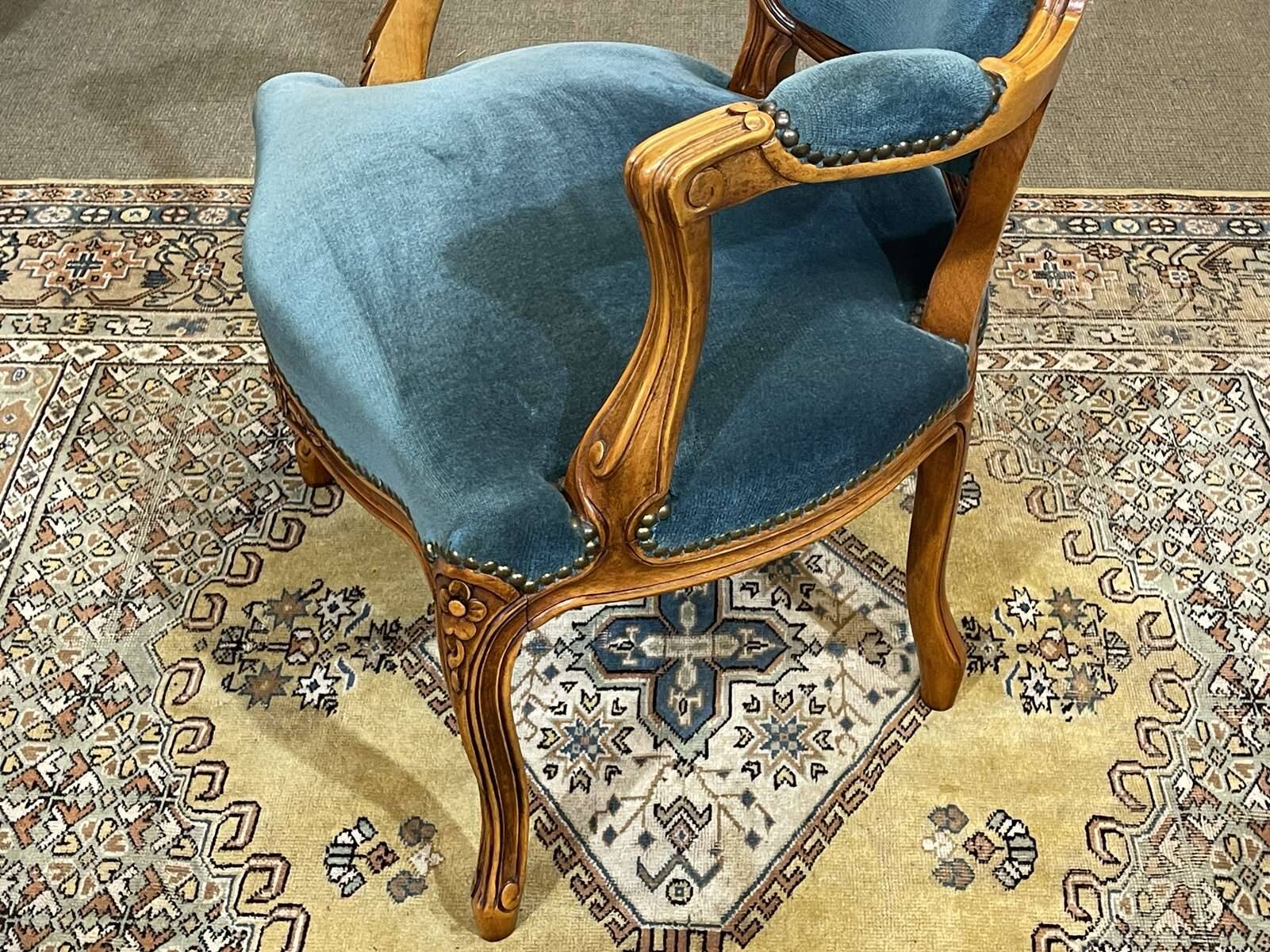 Louis XV style cabriolet armchair in beech wood