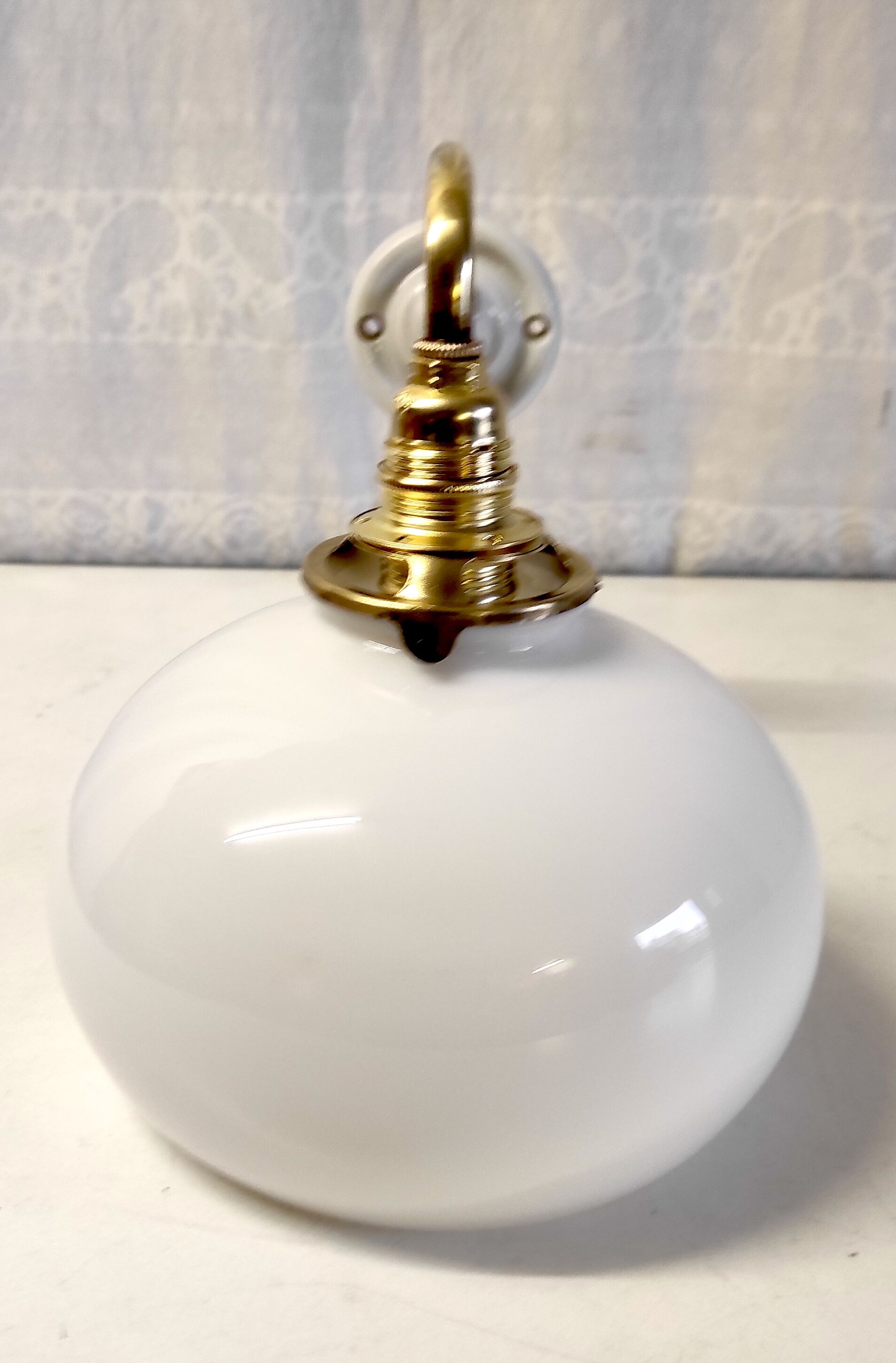 Brass and opaline gooseneck wall lamp – early twentieth century