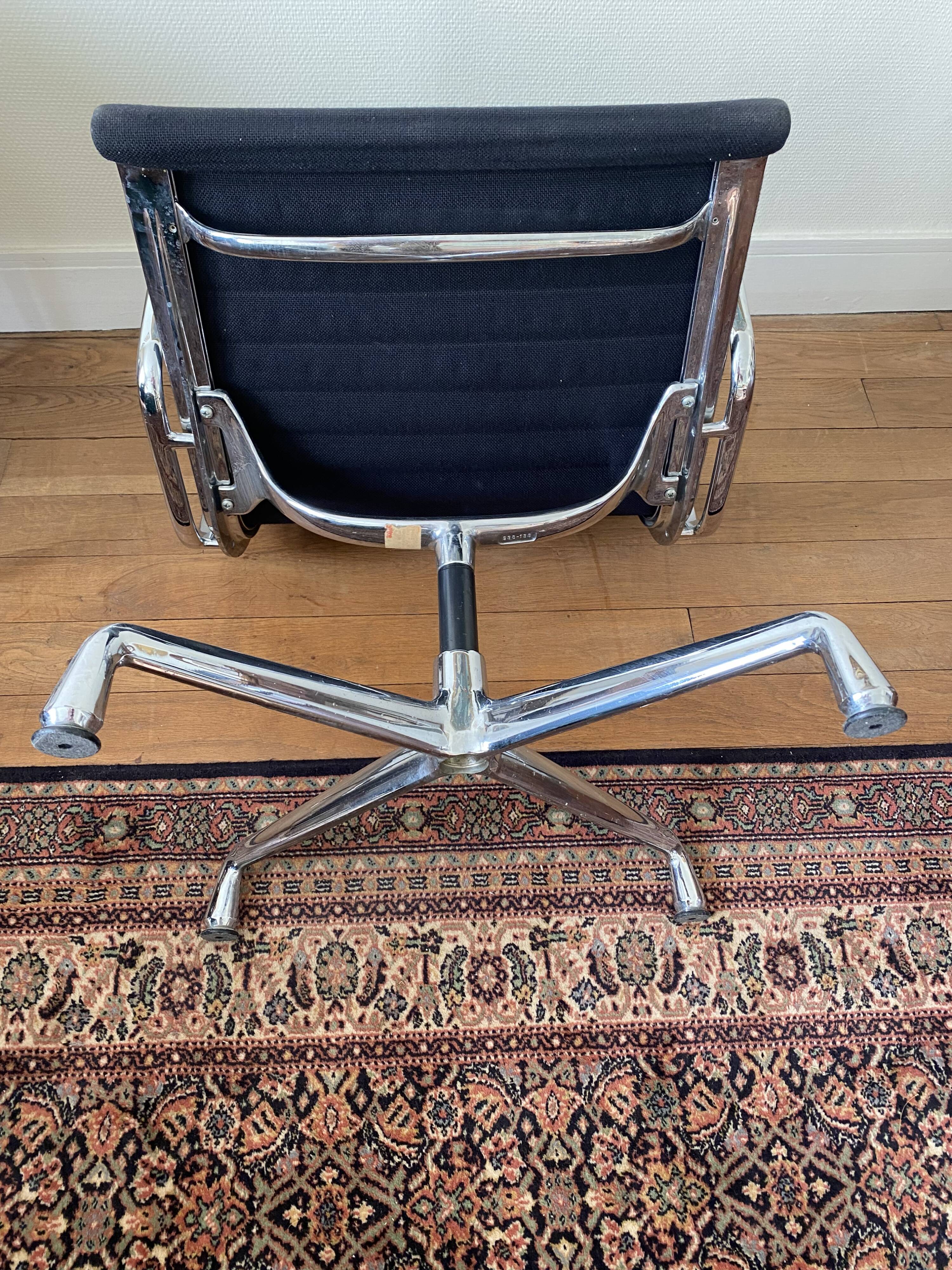 VITRA armchair after EAMES