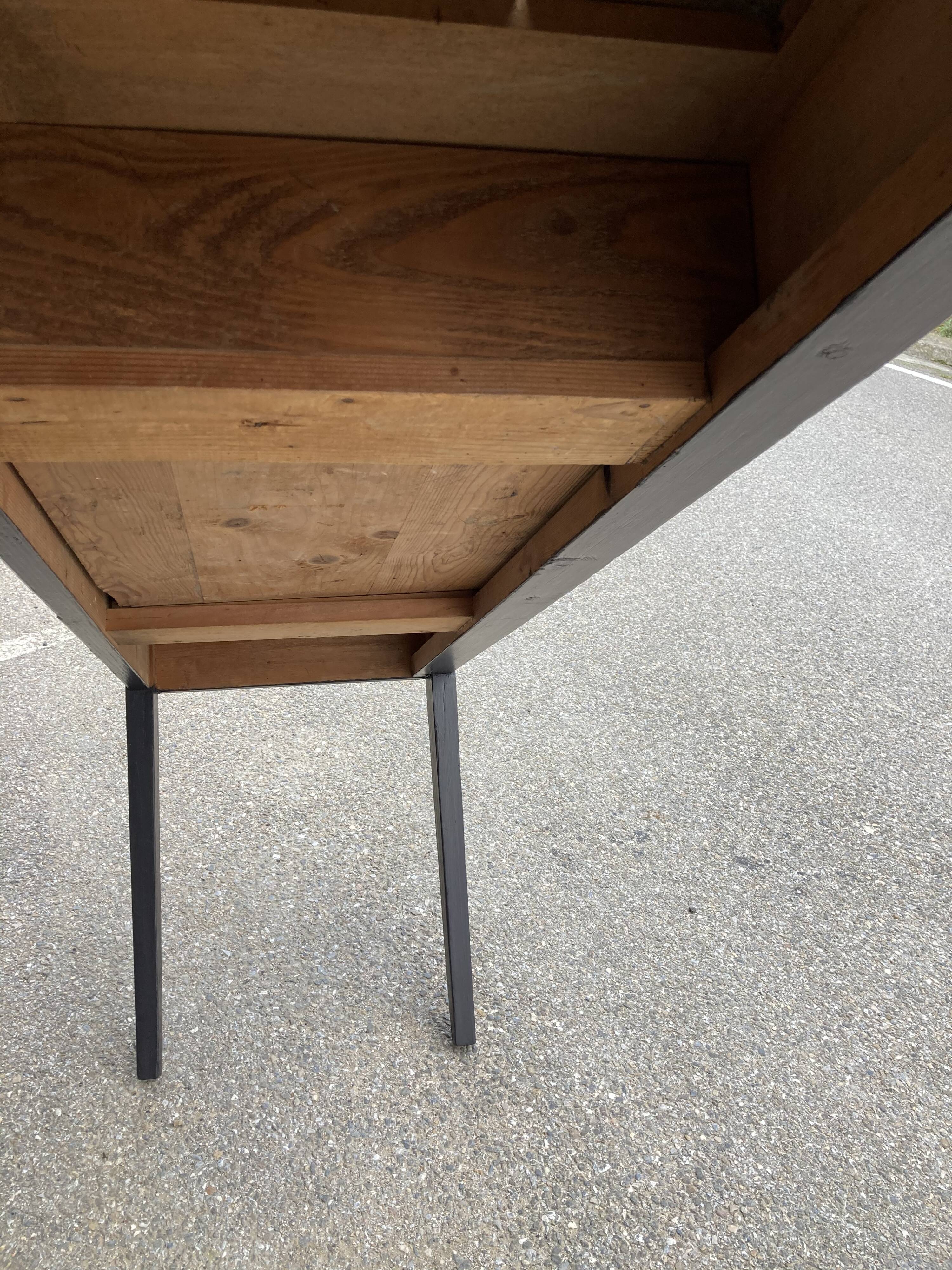 Console natural tray black footing