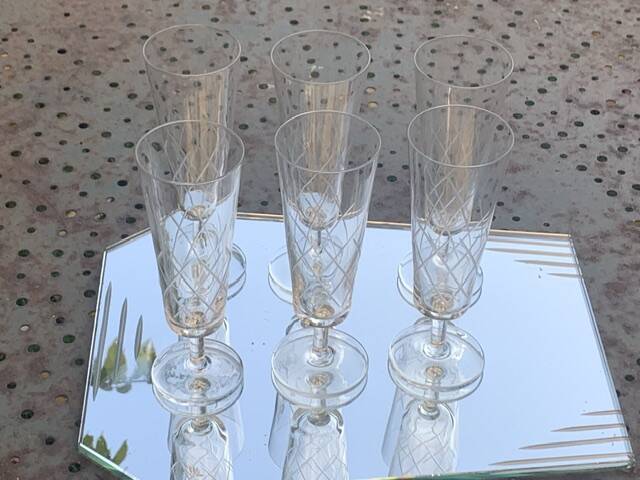 6 champagne flutes in glass and crystal, chiseled, vintage