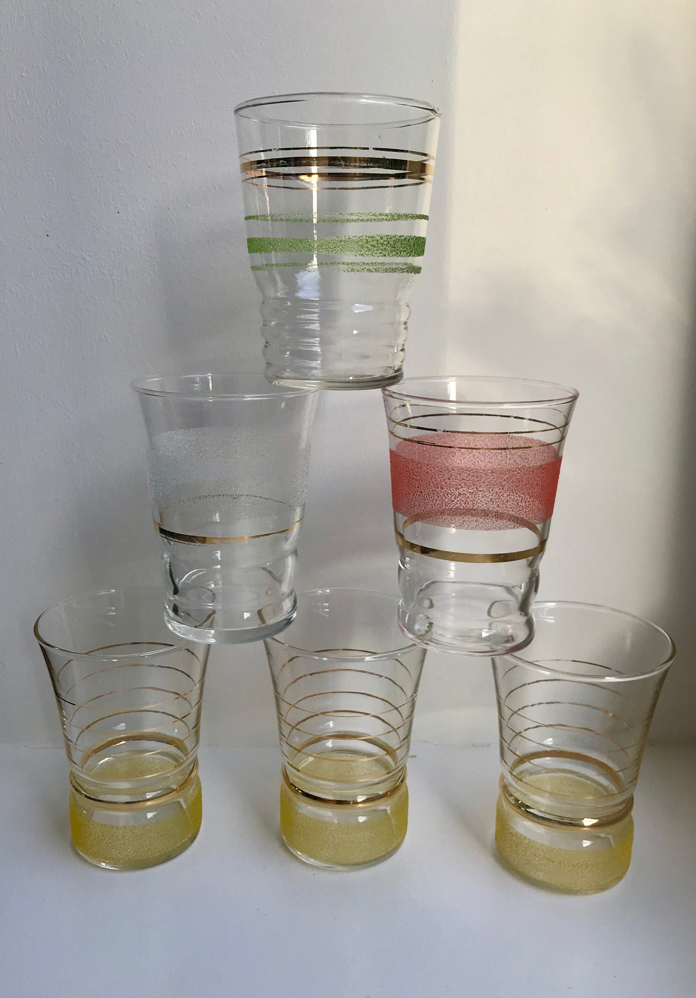 ensemble de 6 verres à eau granité colorés années 1960