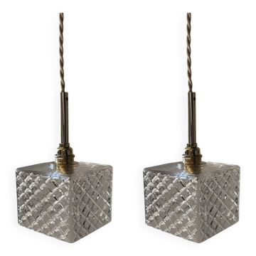 Paire de lampes baladeuses en verre ciselé
