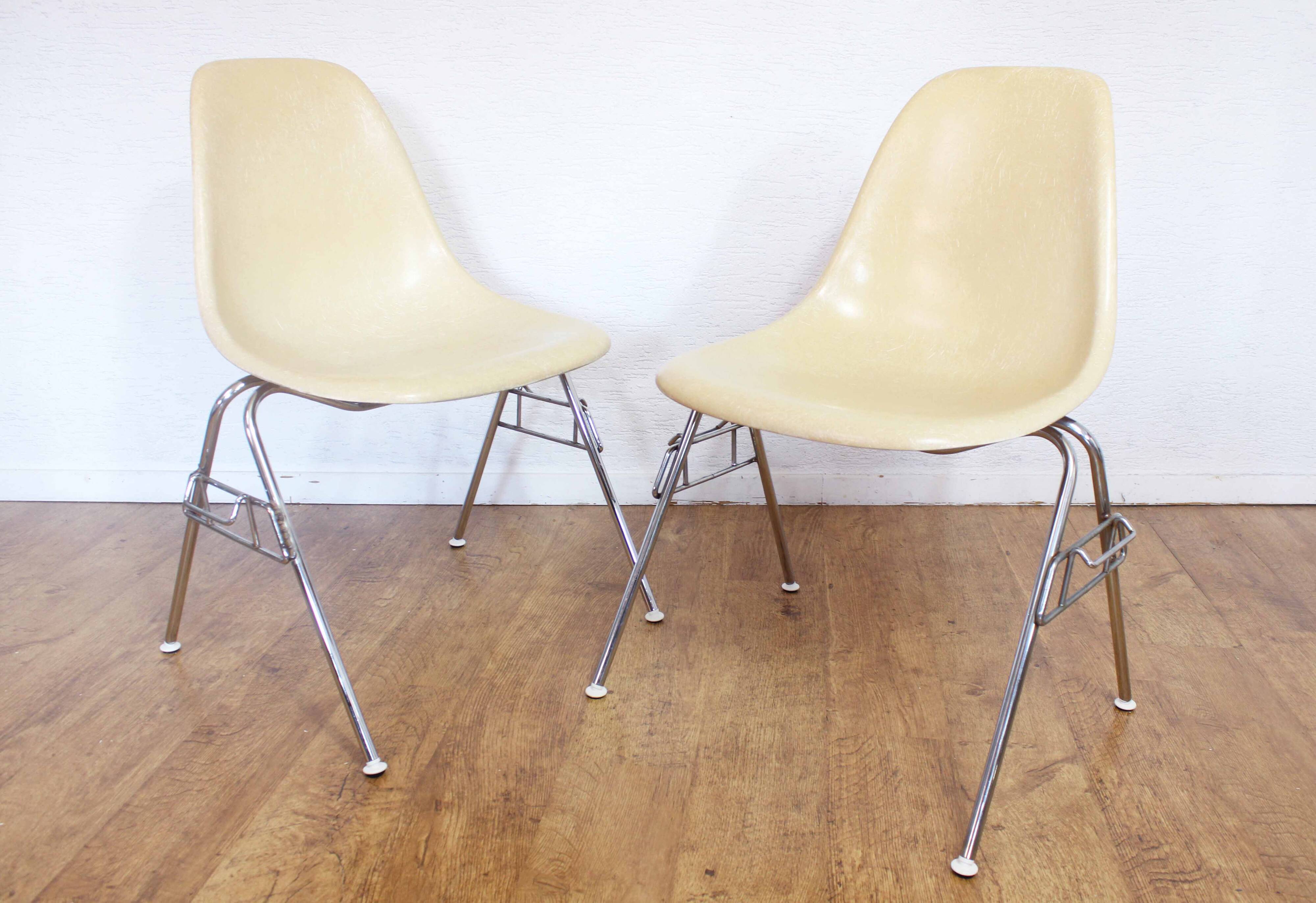 Pair of Eames / Herman Miller DSS model fiberglass chairs