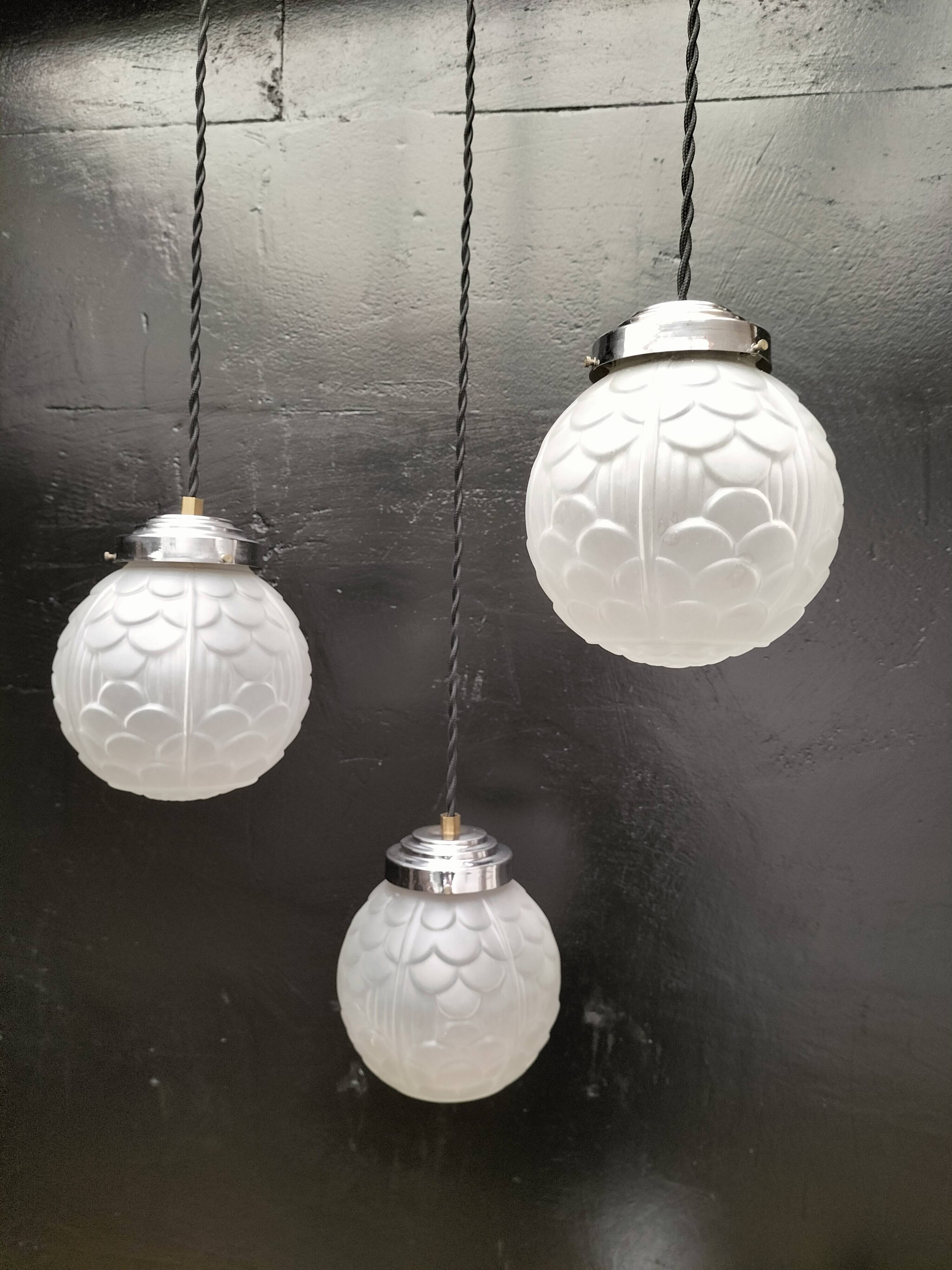 Art deco pendant lights