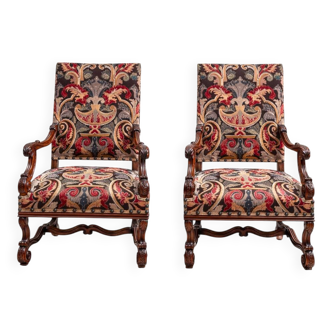 Pair of flat-back armchairs in walnut, Louis XIV style.