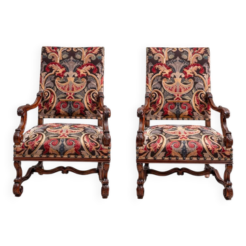 Paire de fauteuils à dossier plat en noyer, style Louis XIV