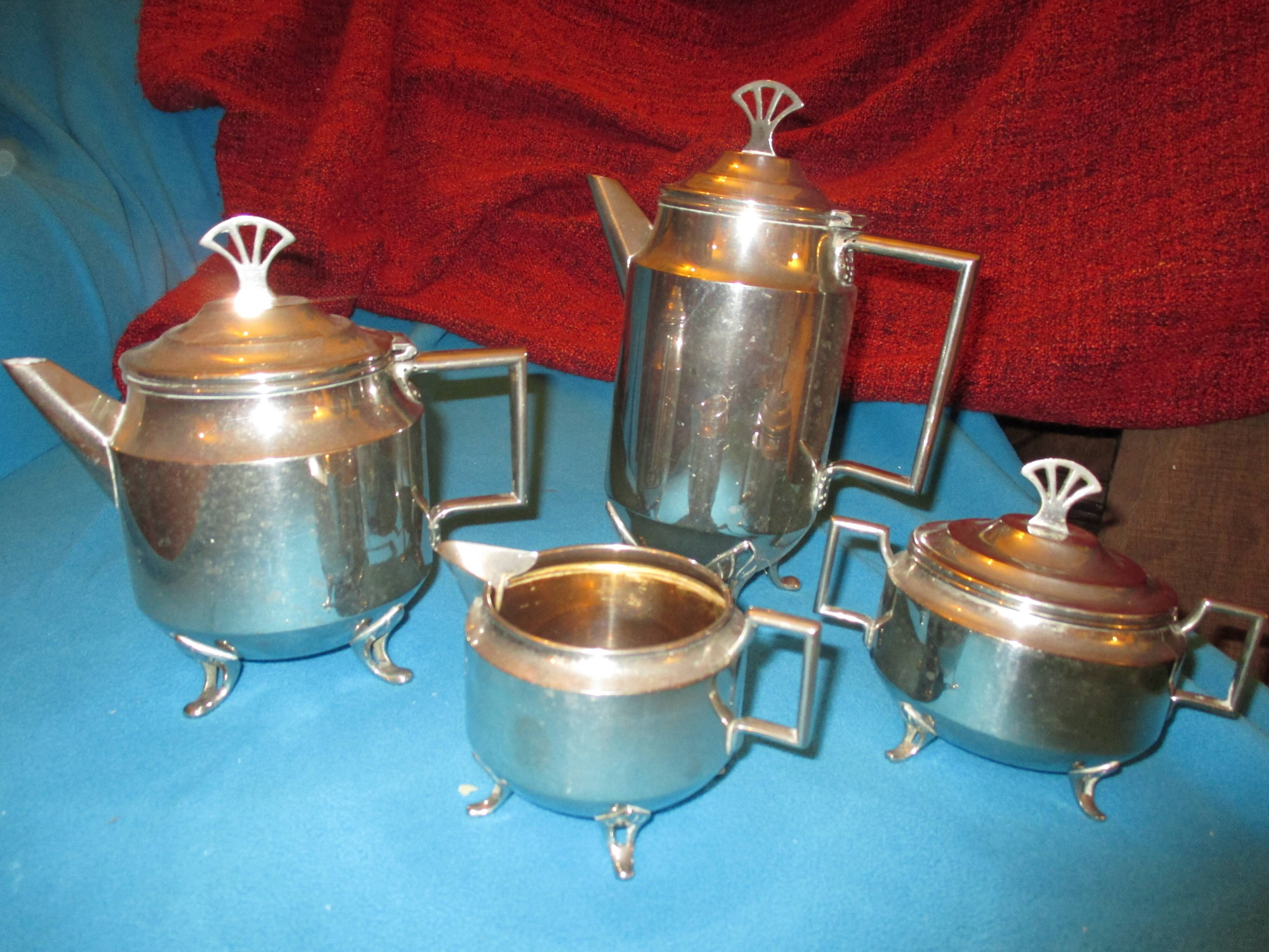 Coffee and tea service
