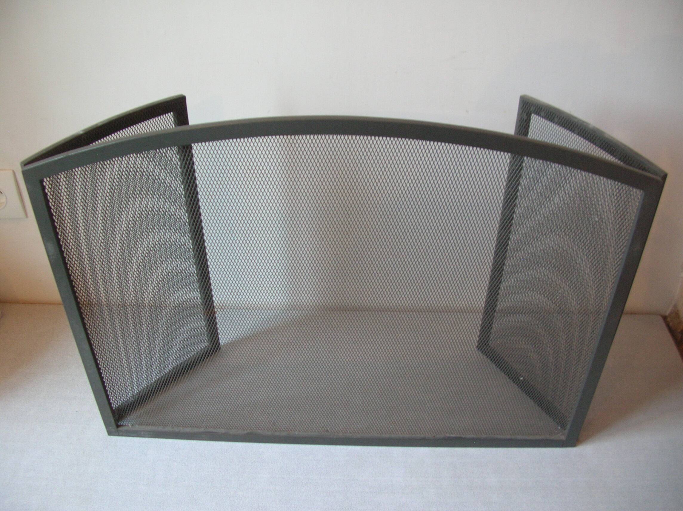 Chimney fire screen spark arrestor 3 metal louvers 1 meter fire screen