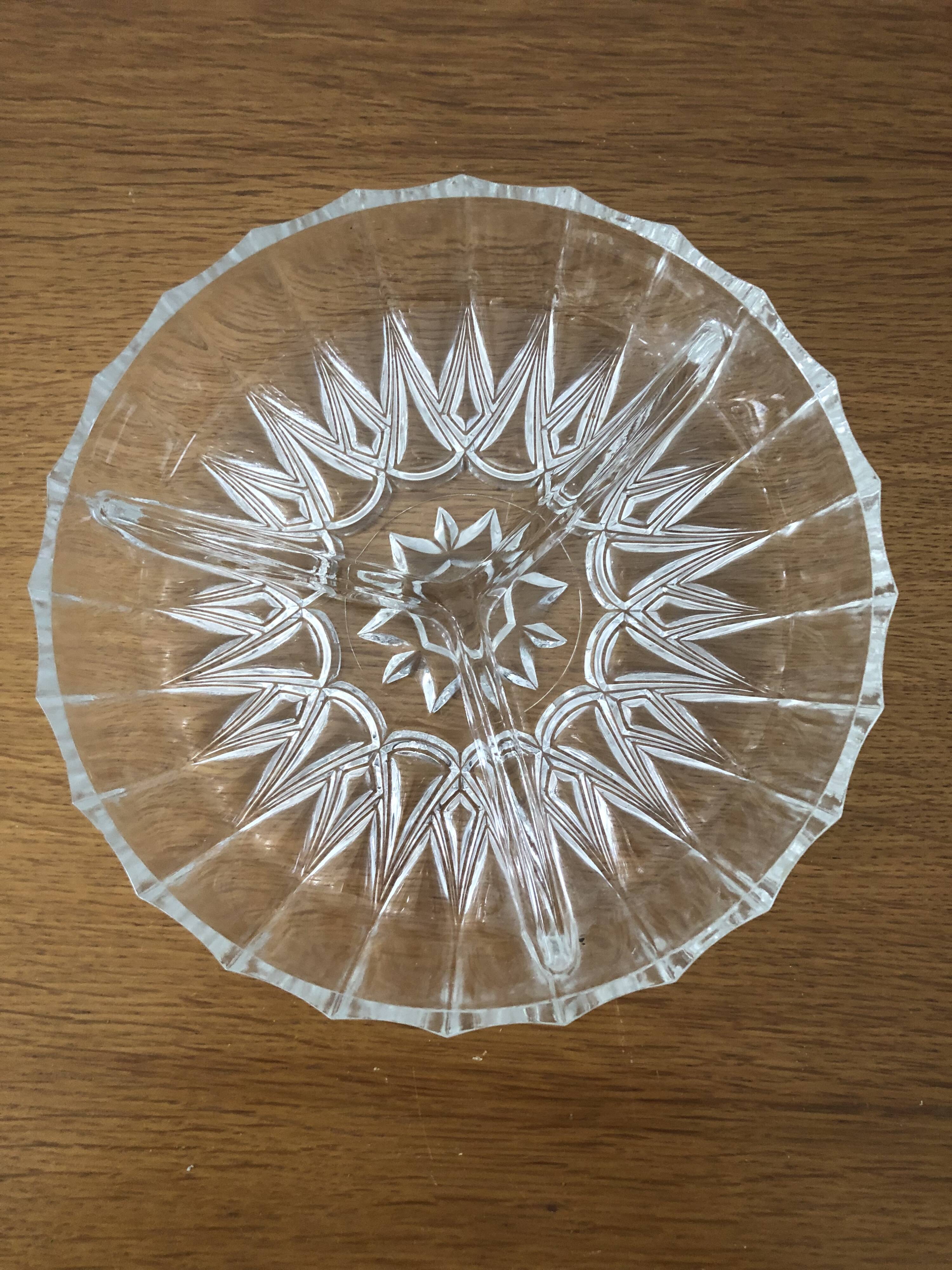 Cut glass aperitif cake dish