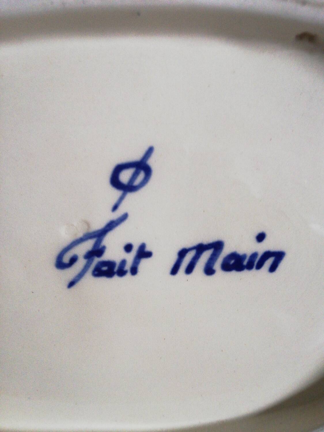 Empty pocket with Rouen decor.