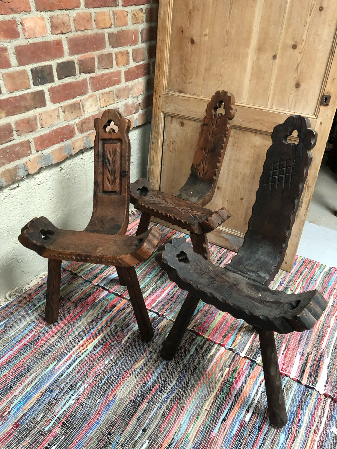 Brutalized tripod chairs