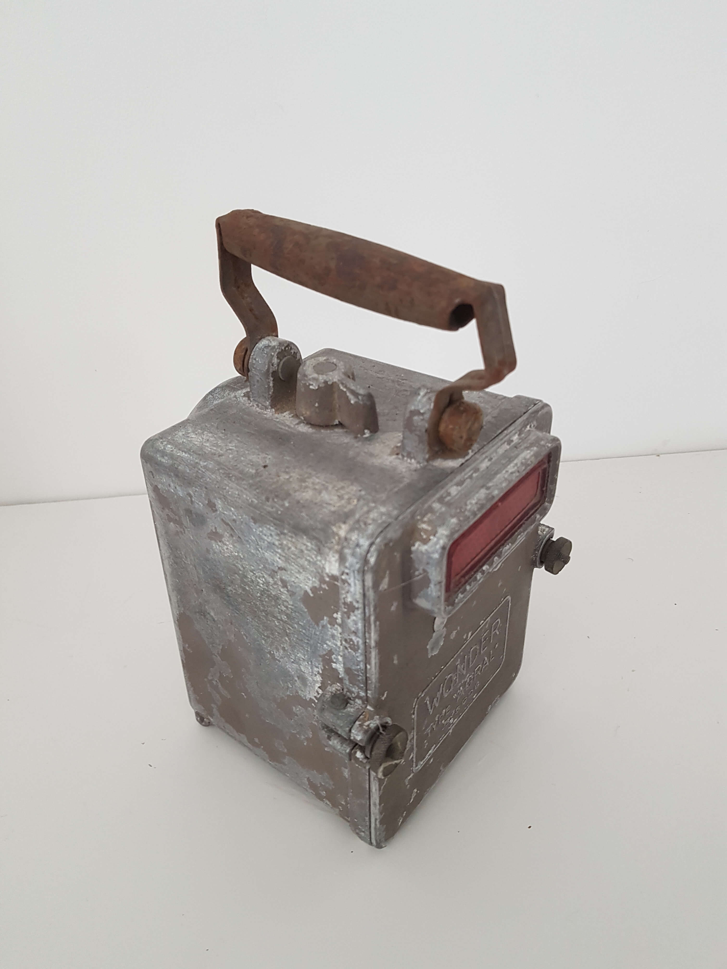 1940 portable railway lamp
