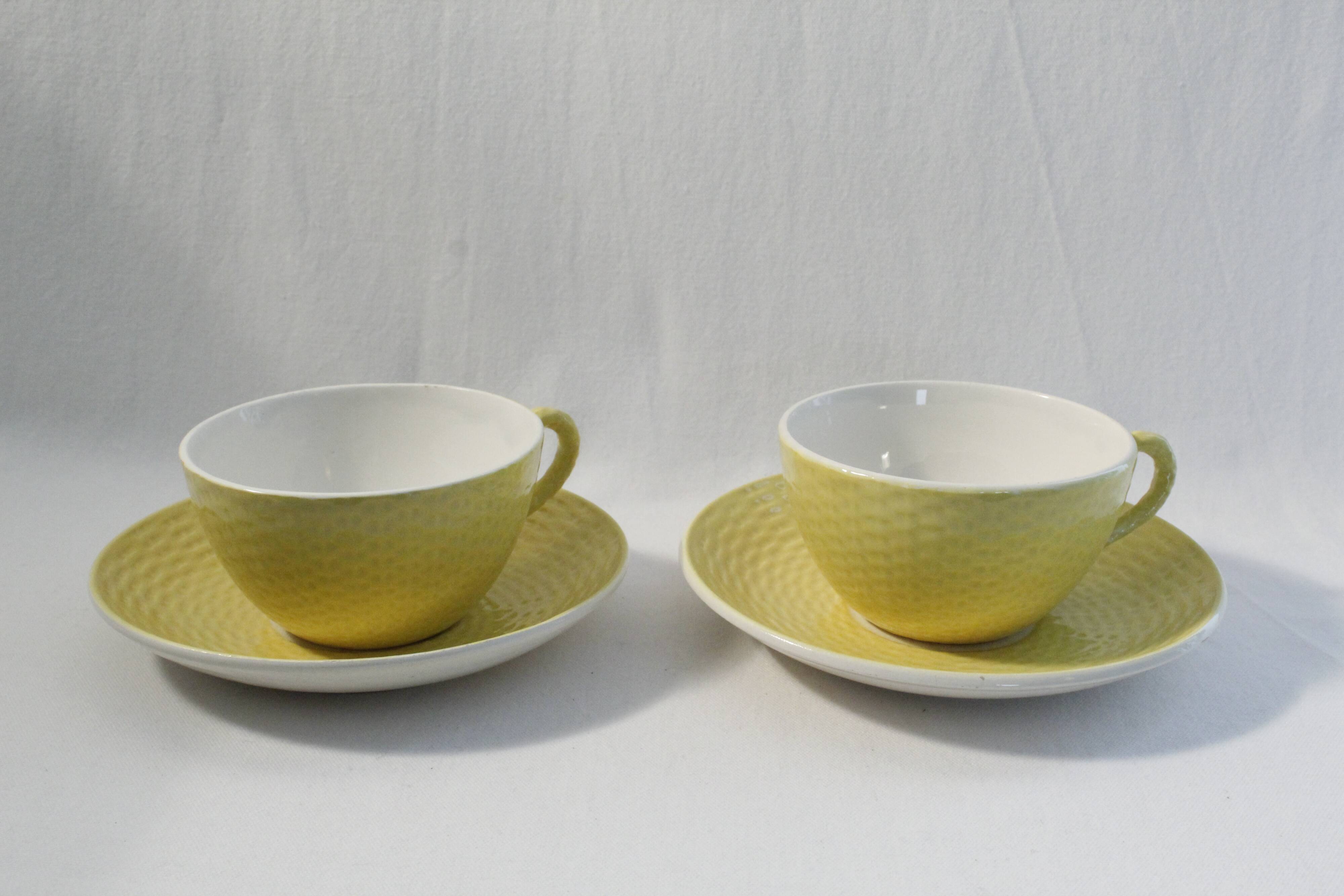 Lot 2 tea cups and yellow vintage saucer - Digoin Sarreguemines