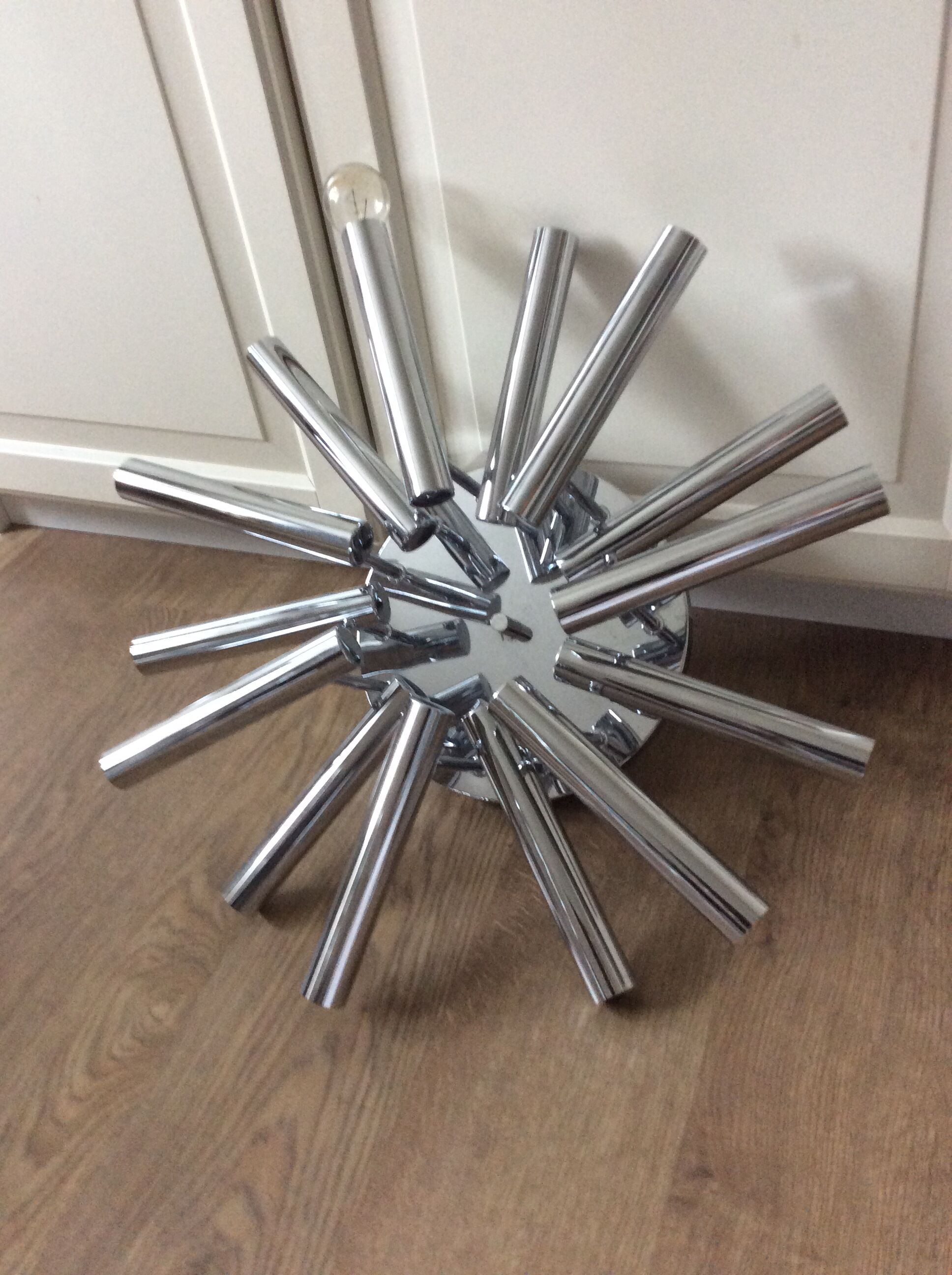 Suspension in chromed metal