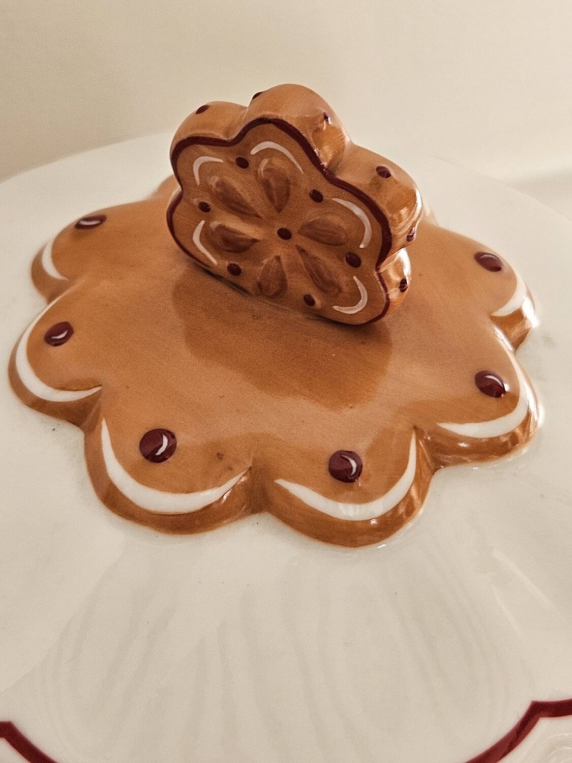 Villeroy and Boch ceramic candy dish