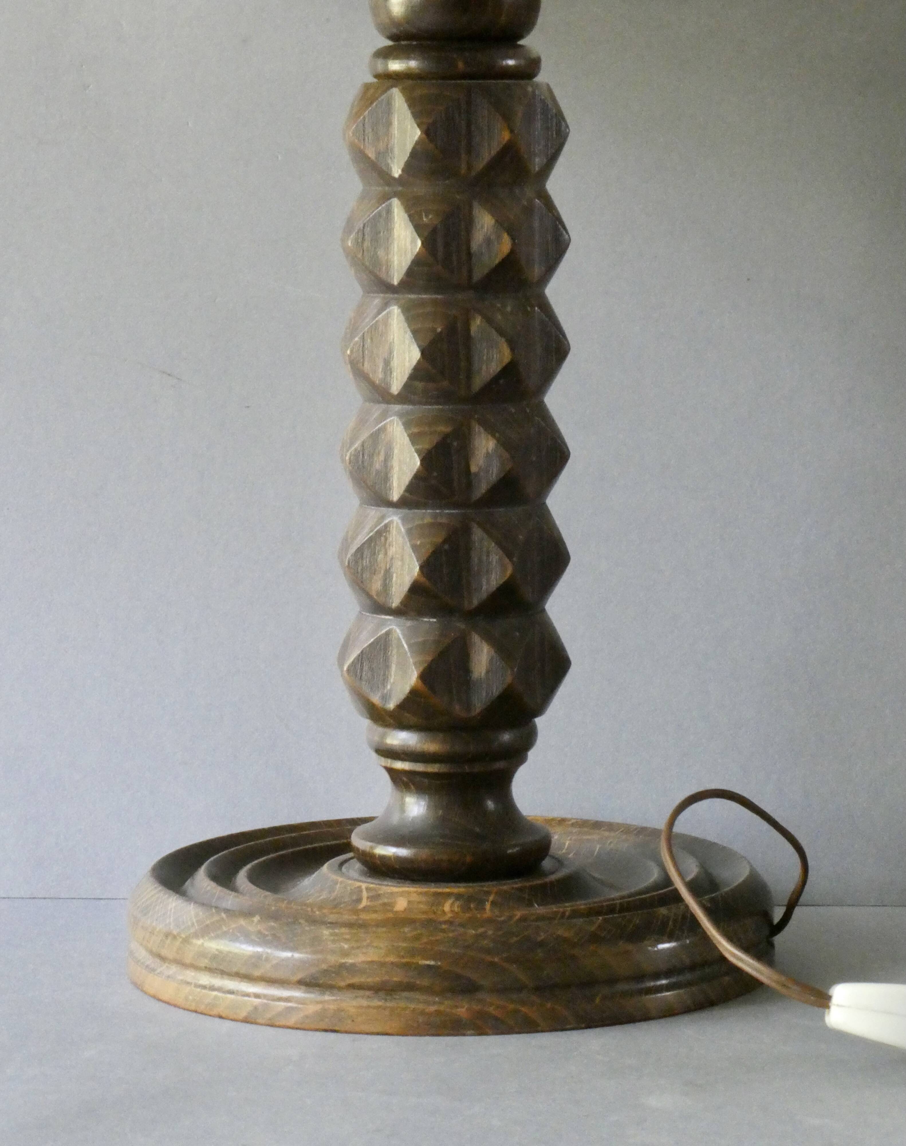 Turned wooden lamp, Charles Dudouyt style, around 1950.