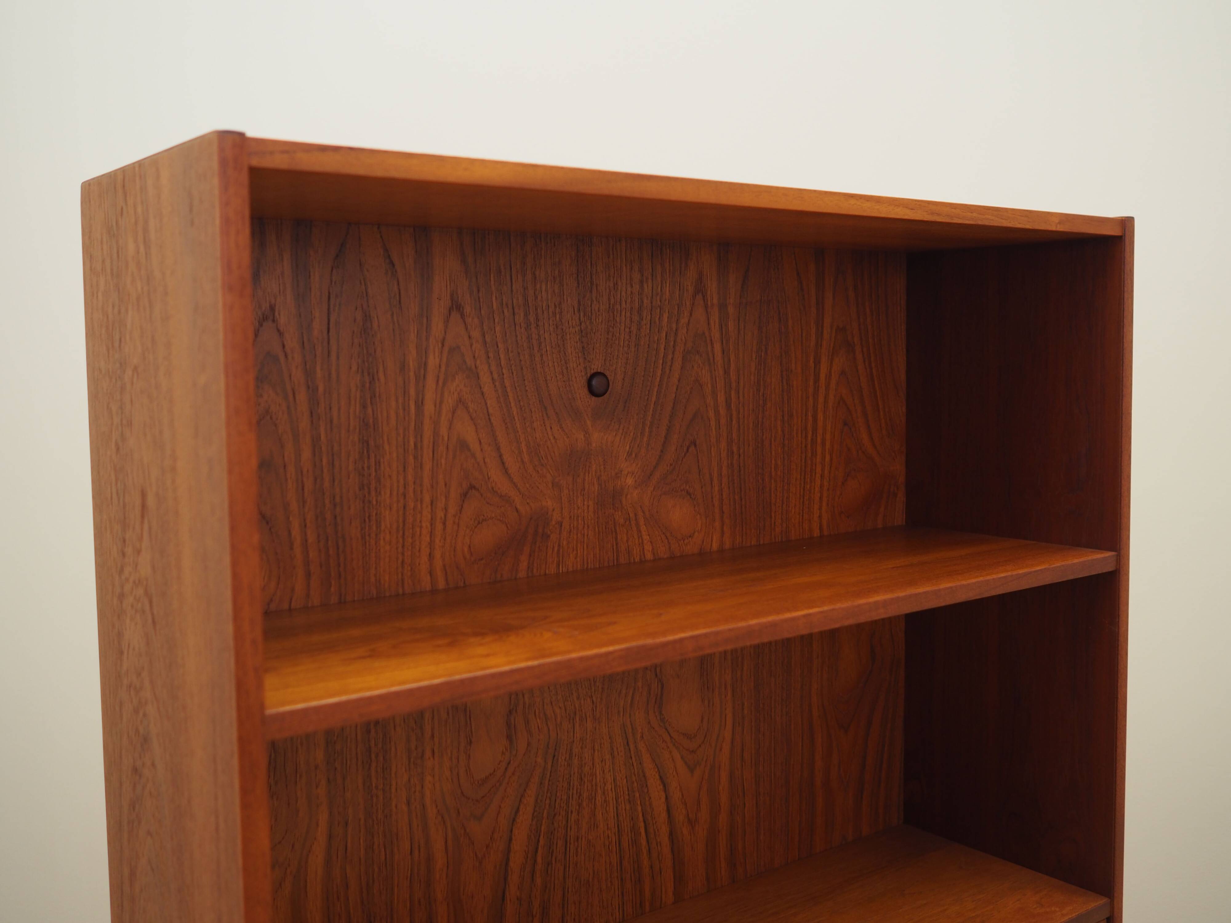 Bibliothèque en teck, design danois, années 1970, production : Danemark