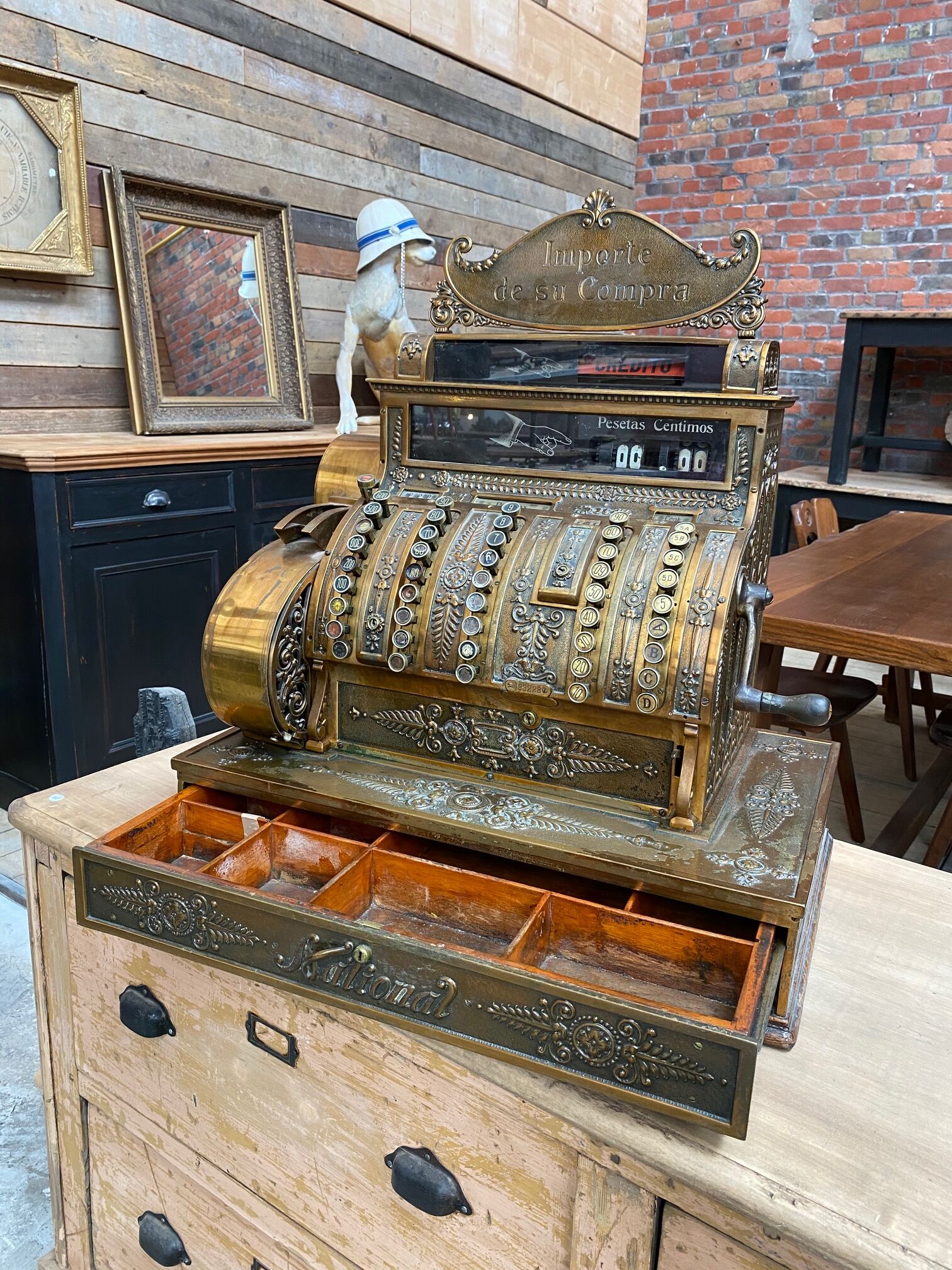 Ancienne caisse enregistreuse « national »