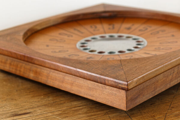 Ancien jeu de la boule, acajou