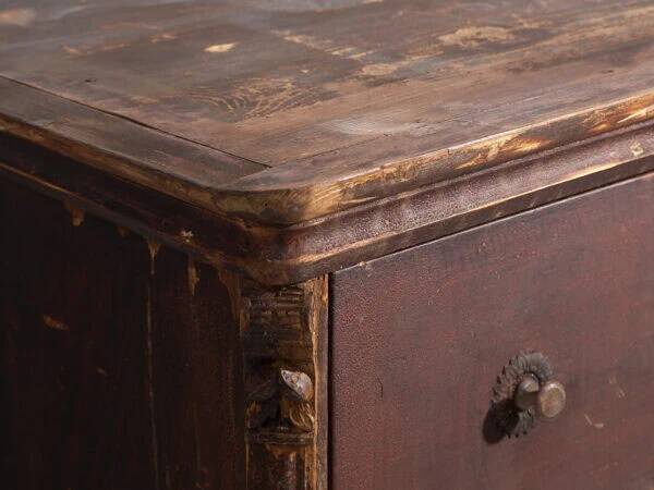 Antique patinated chest of drawers (circa 1920)