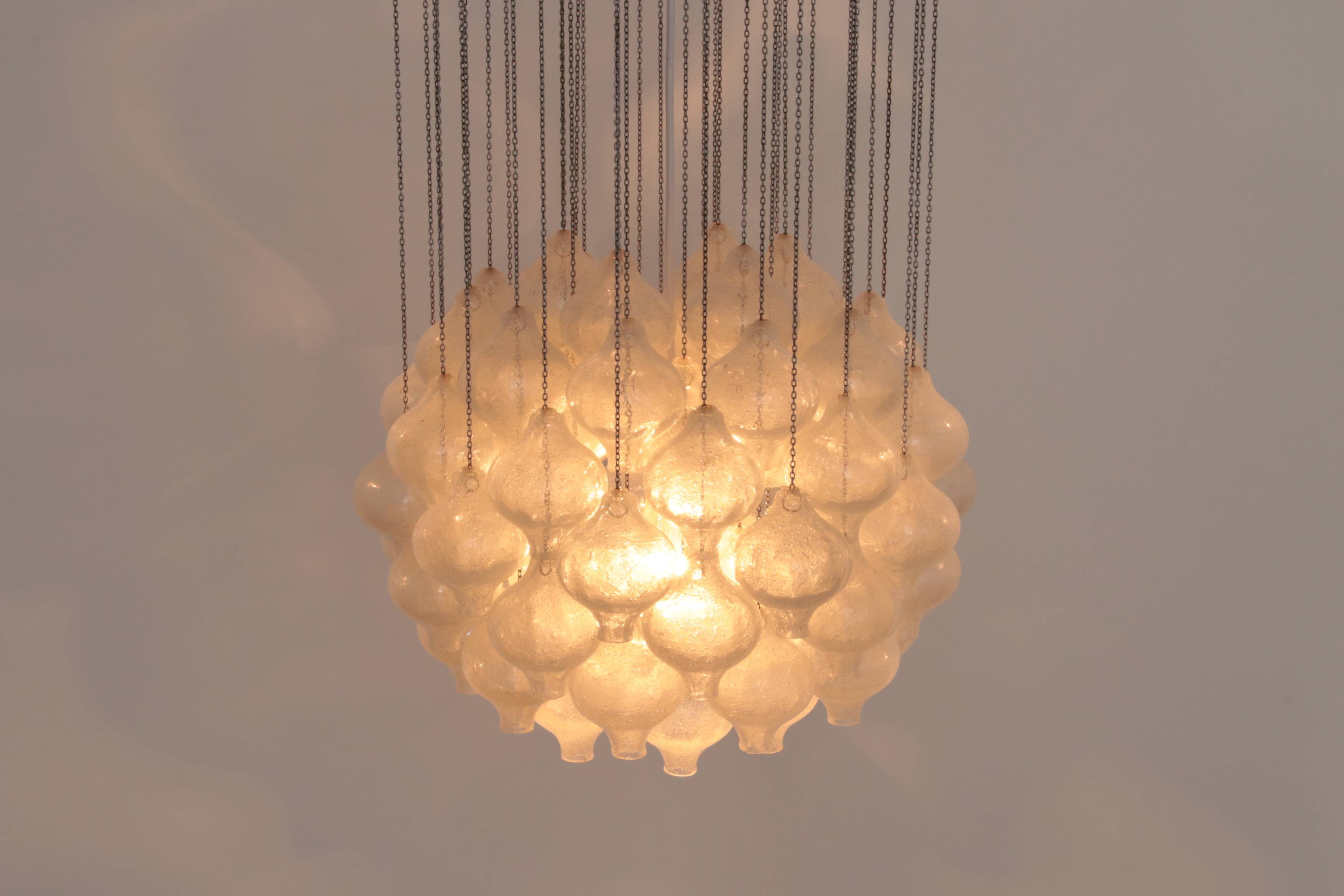 Kalmar 'Tulipan' Chandelier Pendant Light, Blown Glass, 1970