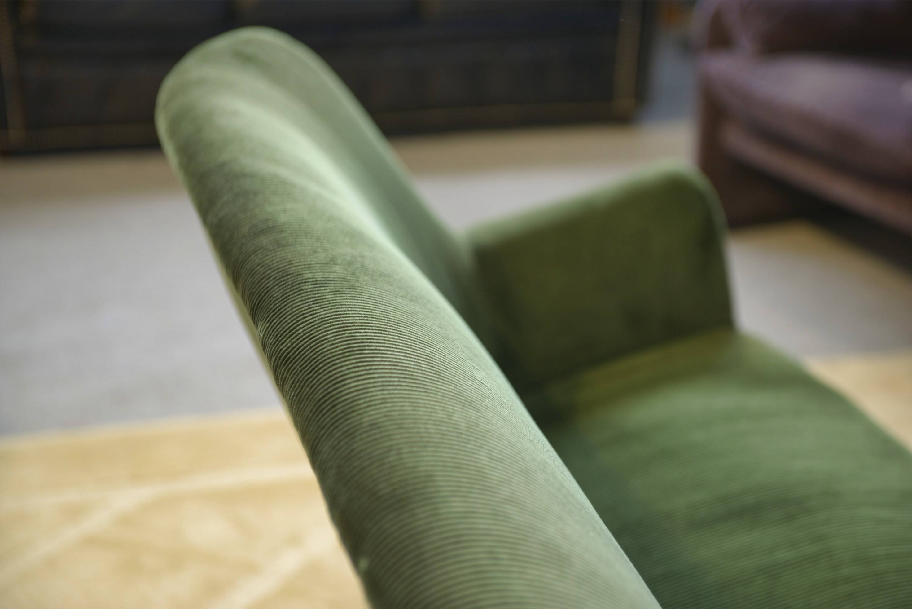 Green velvet canapé 1960s